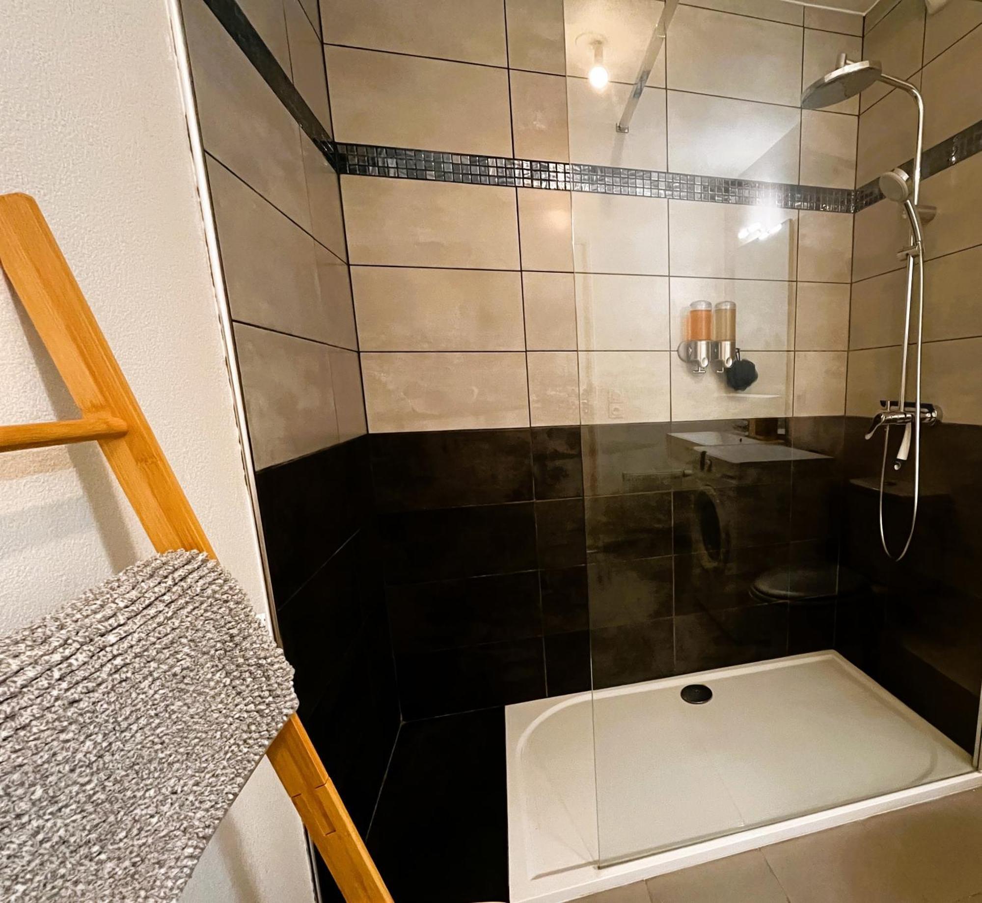 Appart Romarin - Proche Gare - Cosy Miramas Bagian luar foto