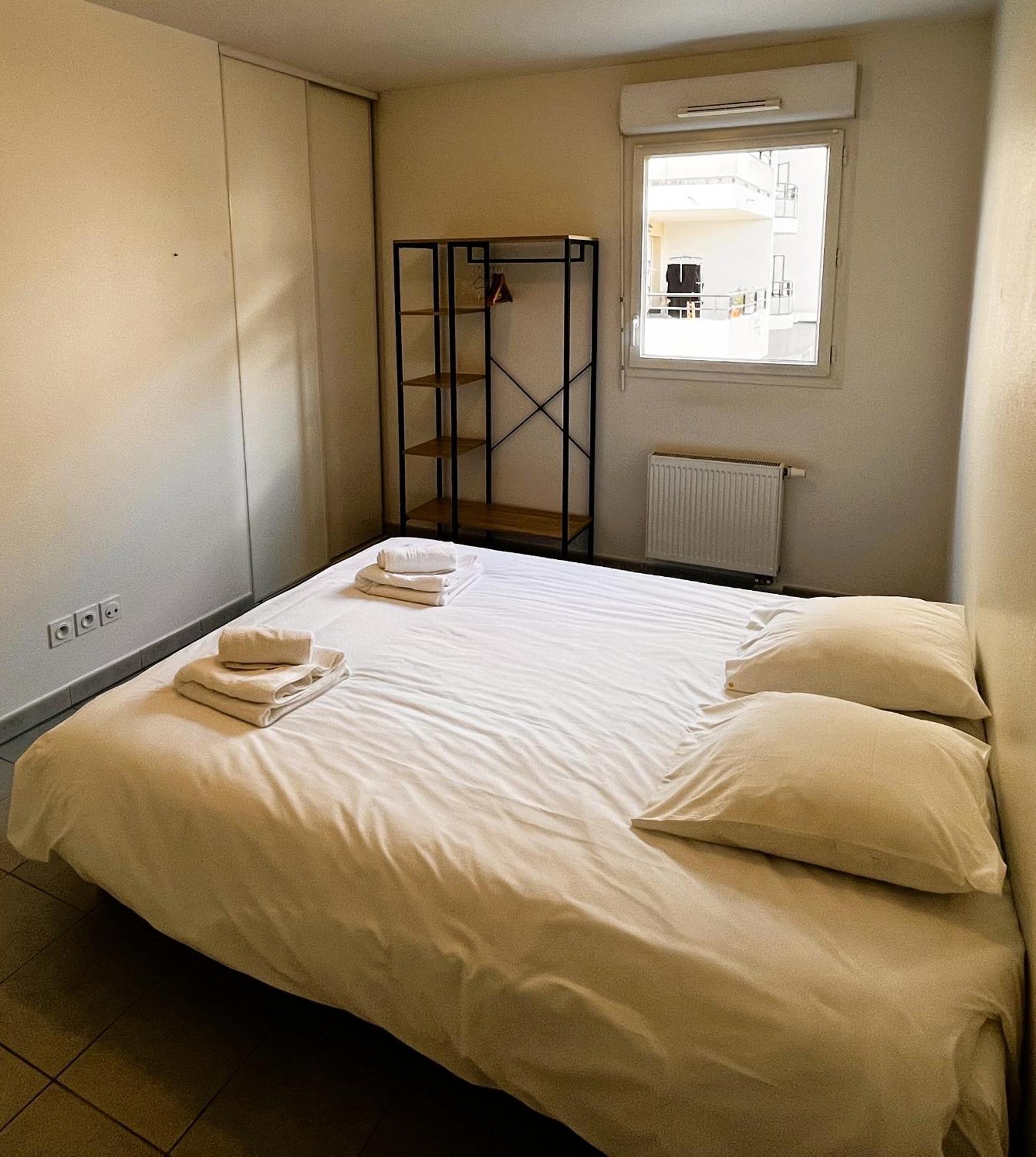 Appart Romarin - Proche Gare - Cosy Miramas Bagian luar foto